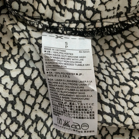 Banana Republic women’s batik Print semi-sheer long sleeve top relaxed fit Small - Picture 5 of 5